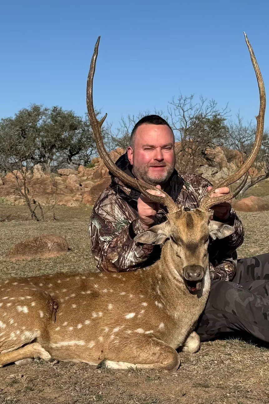 Hollow Point Outfitters Axis Deer hunt